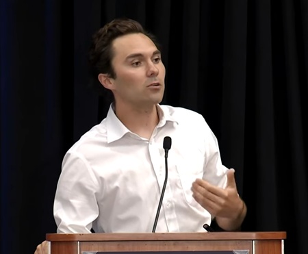 Former DNC Leader David Hogg Holds the Door Open for Moderates — and Points Them Toward the Exit