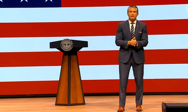 Hegseth Shows Up for 0500 PT With Air Force Cadets, Then Drains 9 of 10 Jumpers